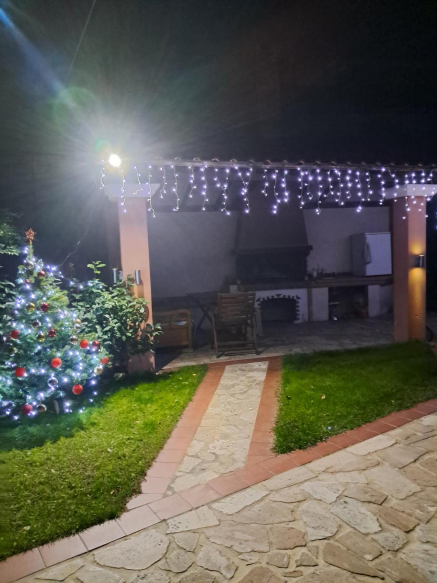 Erodios Guesthouse Káto Loutrákion エクステリア 写真